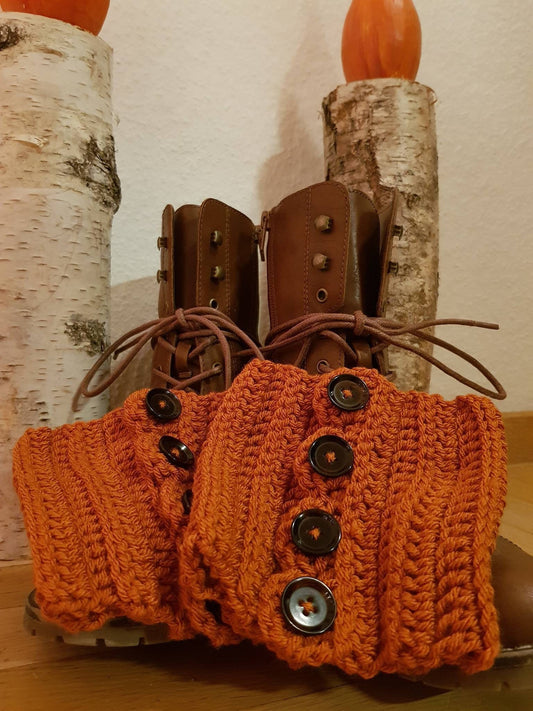 Kayleigh Adjustable Boot Cuffs (American English)