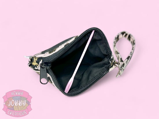 Hyalite Wristlet (Leopard w/ Pink)