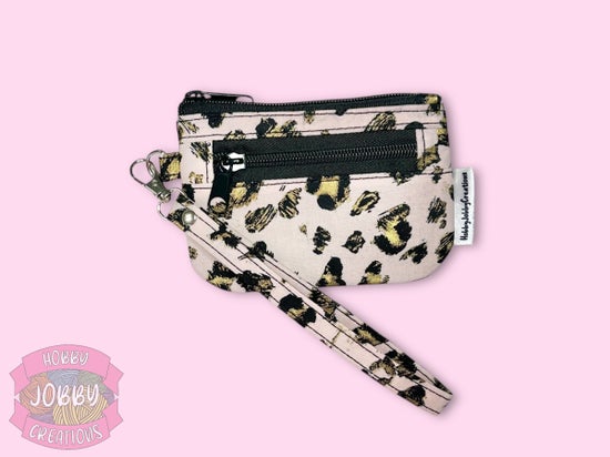 Hyalite Wristlet (Leopard w/ Pink)
